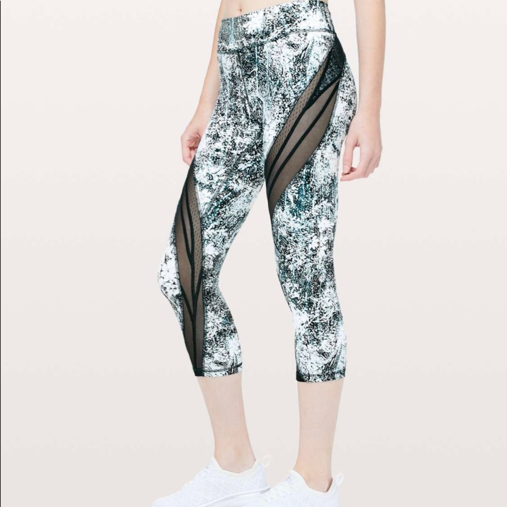 Lululemon Never Still Crop 21"